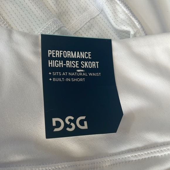 DSG Performance High Rise Momentum Skort White Built in short Sz XXL Active NWT - Picture 11 of 16